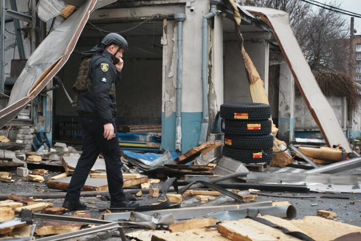 РФ вдарила дронами по Холодногірському району Харкова: є руйнування та постраждалі