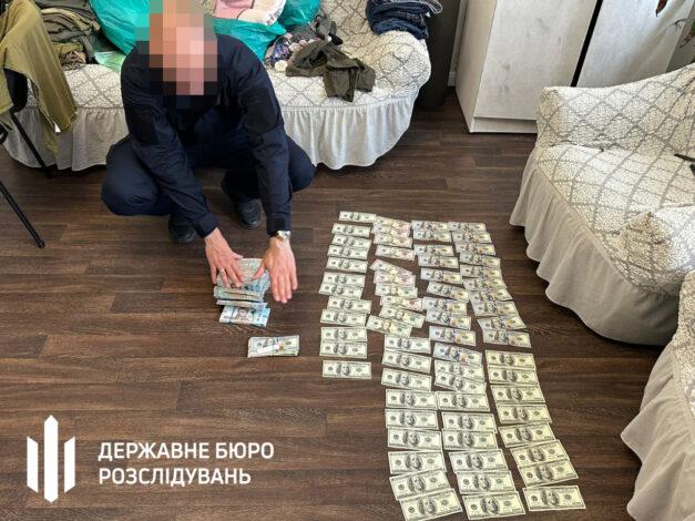 ДБР викрило масштабну схему розкрадання пального у військовій частині