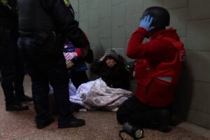 Росія атакувала Харків авіабомбами: зафіксовано влучання у багатоповерхівки, 25 осіб постраждали (фото)