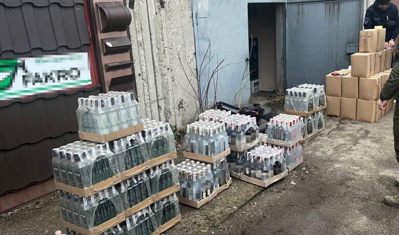 ДБР припинило діяльність нелегального виробництва алкоголю в промислових масштабах