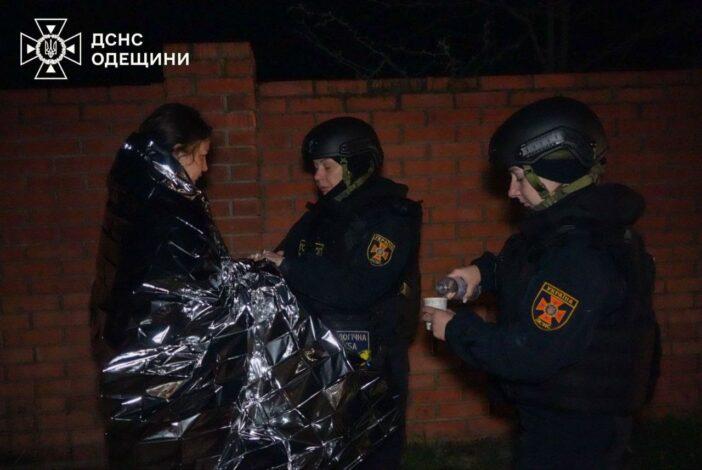 РФ атакувала Одесу: пошкоджено будинки та підприємства, є поранені