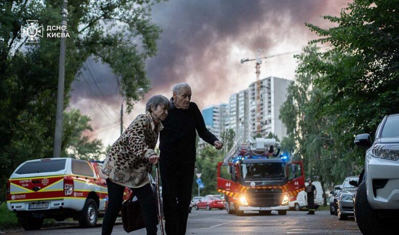 Армія РФ завдала масованого удару по Києву: є постраждалі та руйнування