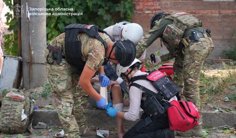 Внаслідок атаки РФ у Запоріжжі пошкоджені житлові будинки, підприємства та університет, є поранені