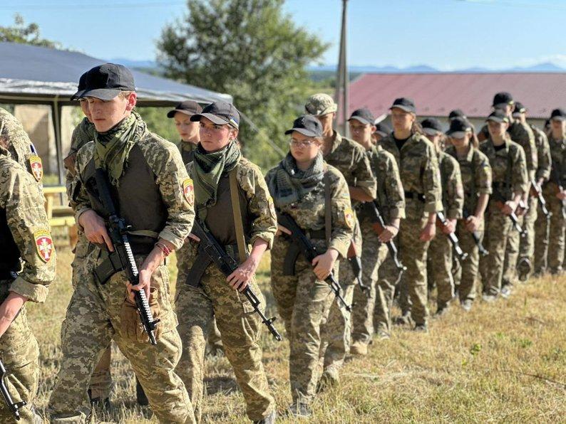 Вишкіл, що виховує характер: як табір "Височан" на Франківщині проводить військово-патріотичне виховання підлітків
