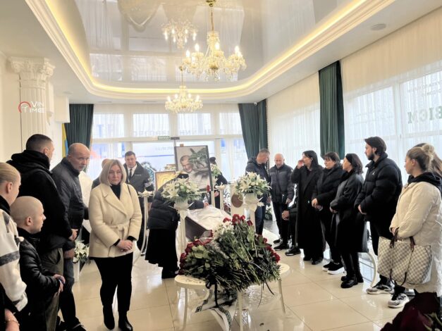 В'ячеслава Узелкова провели в останній путь (фото)
